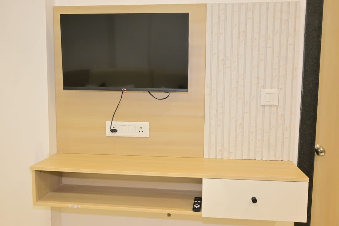 Deluxe Room — view 6