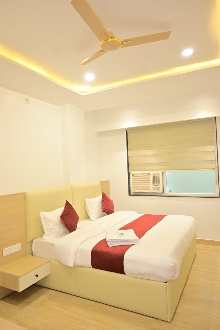 Deluxe Room — view 1