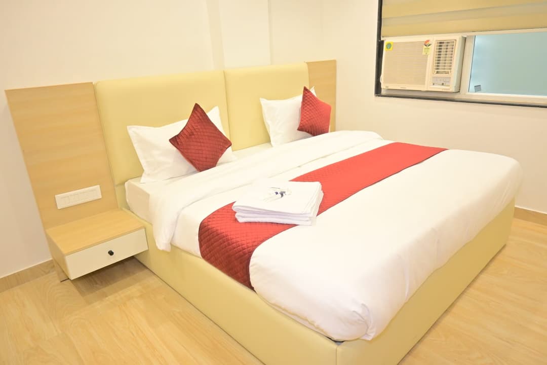 Deluxe Room — view 2