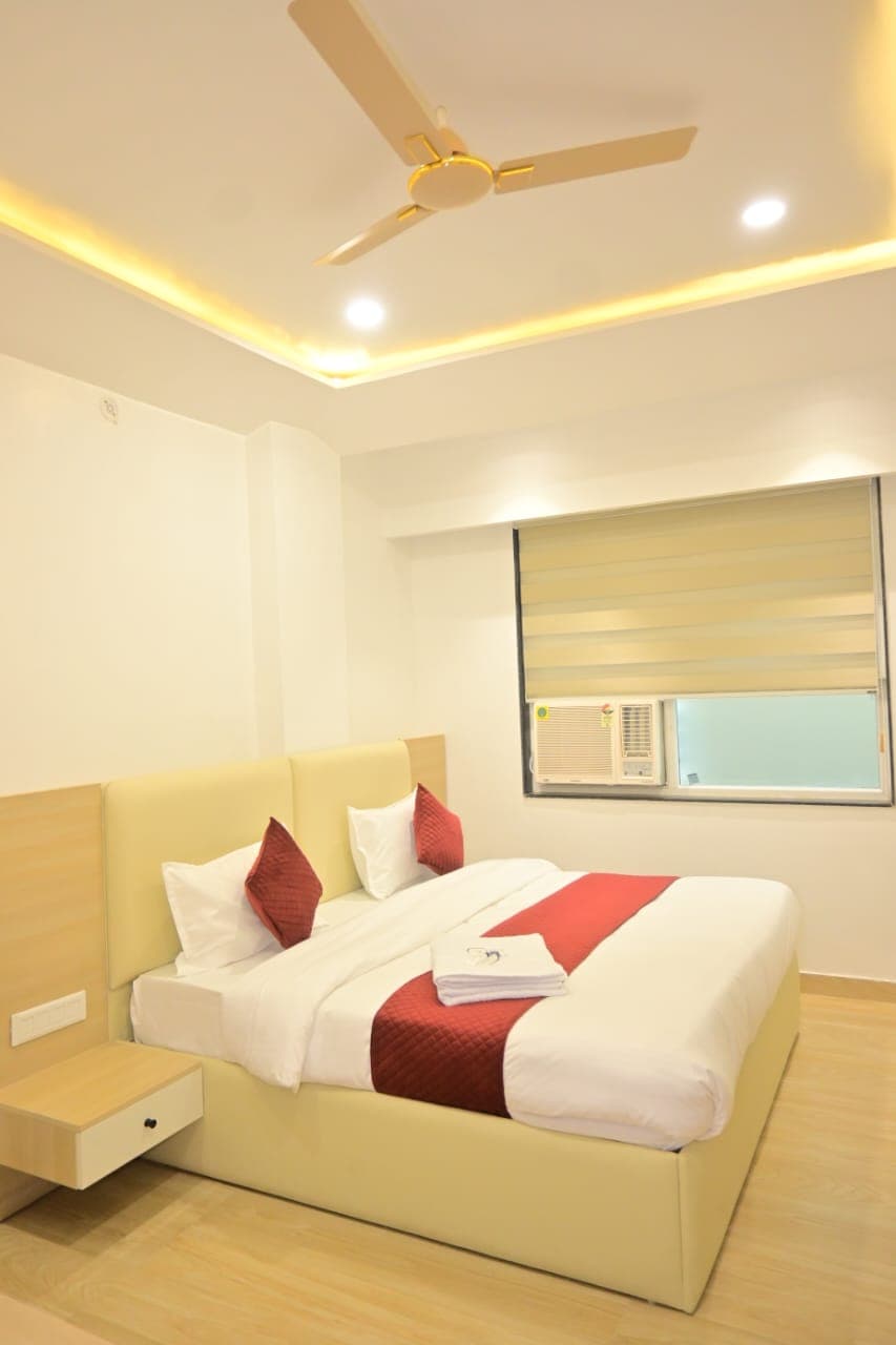 Standard Room — view 1